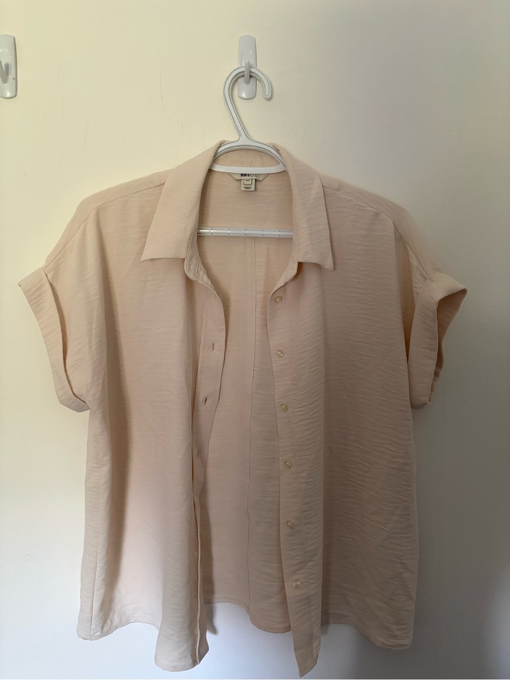 RW&CO. Pale Blush Short-Sleeve Button-Down Shirt